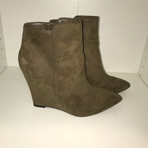 Worthington Suede Ankle Boot/Wedge/Heel